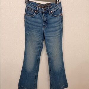 Women’s Wrangler Trouser Boot Jeans 25x32